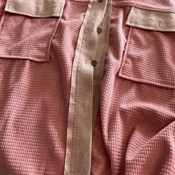 Longsleeve button up shirts very heavy Great for winter. - Picture 2 of 10